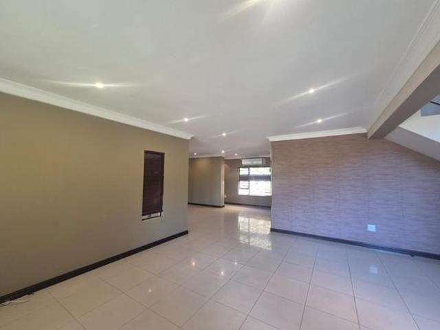 4 Bedroom House in La Lucia