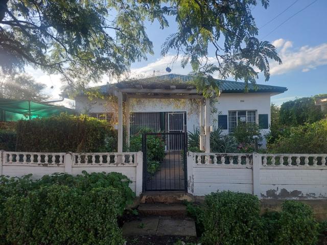 4 Bedroom House in Ladismith