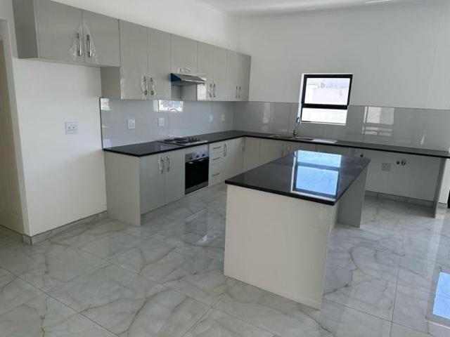 4 Bedroom House in Laguna Sands