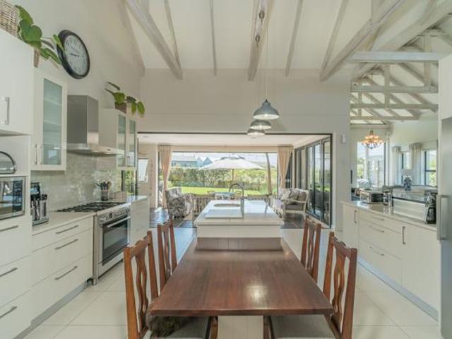 4 Bedroom House in Lake Michelle
