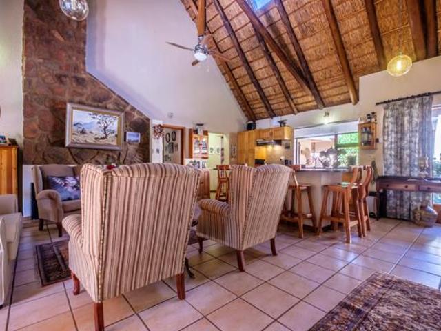 4 Bedroom House in Lakeland Estate
