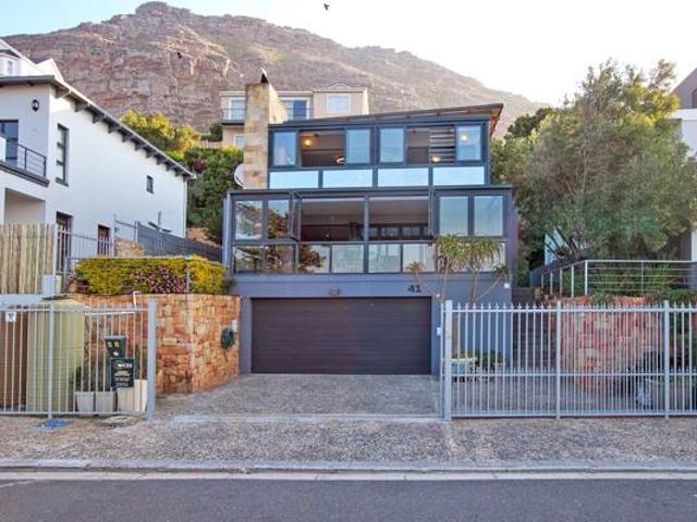 4 Bedroom House in Lakeside