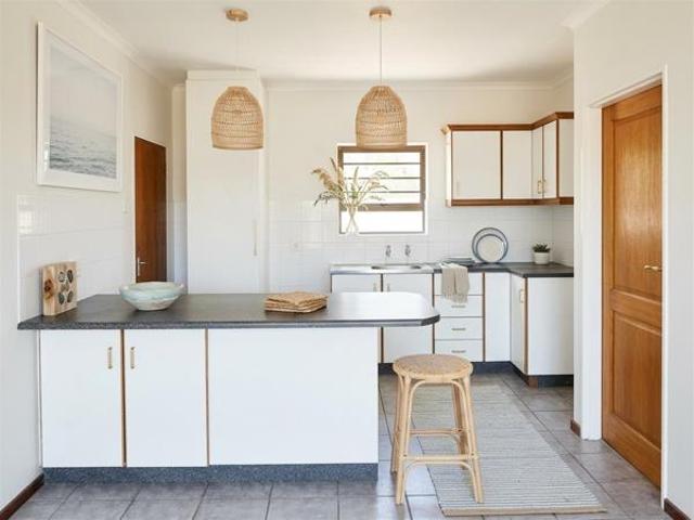 4 Bedroom House in Langebaan Central