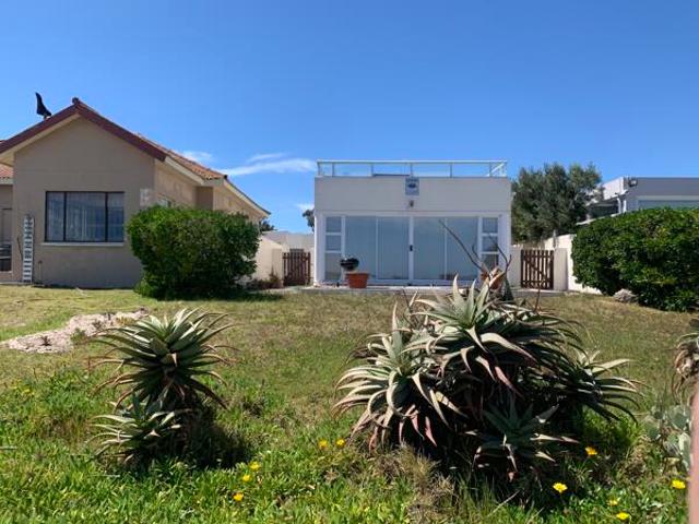4 Bedroom House in Langebaan Central