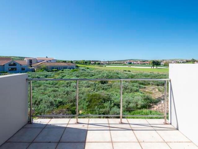 4 Bedroom House in Langebaan Country Estate