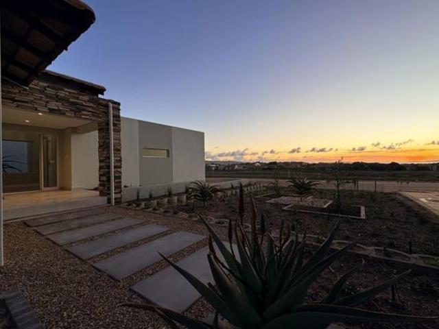 4 Bedroom House in Langebaan Country Estate
