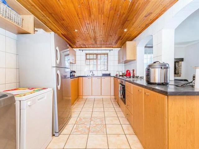 4 Bedroom House in Langeberg Ridge