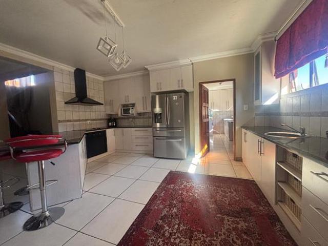 4 Bedroom House in Langenhoven Park