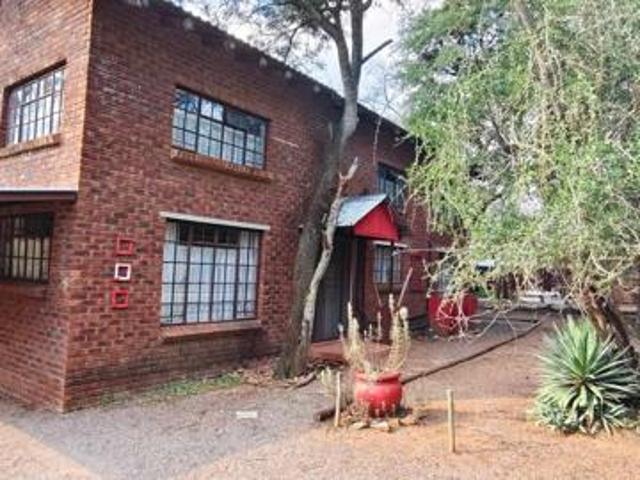 4 Bedroom House in Leeupoort