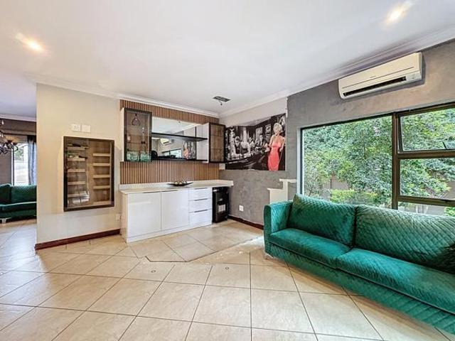 4 Bedroom House in Leeuwenhof Estate