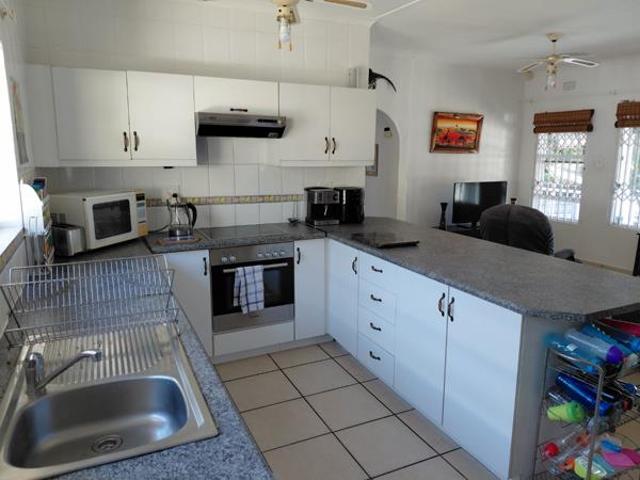 4 Bedroom House in Leisure Bay