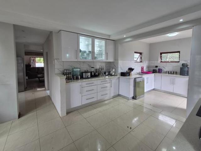 4 Bedroom House in Leisure Bay