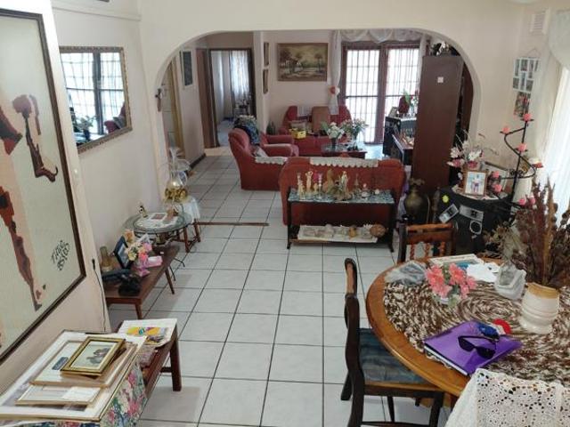 4 Bedroom House in Leisure Bay