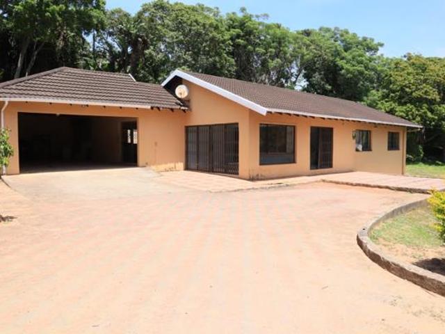 4 Bedroom House in Leisure Bay