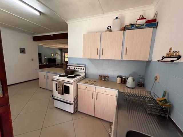 4 Bedroom House in Leisure Bay