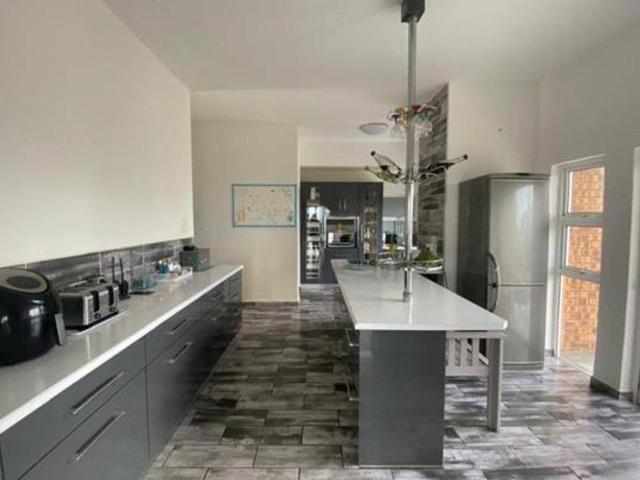 4 Bedroom House in Leisure Bay