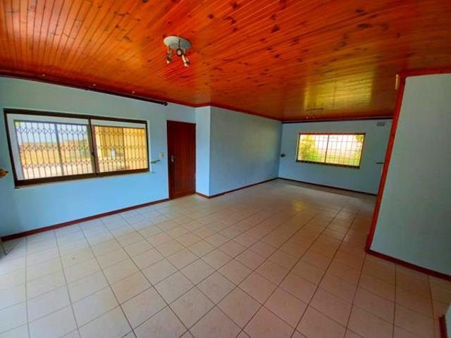 4 Bedroom House in Leisure Crest