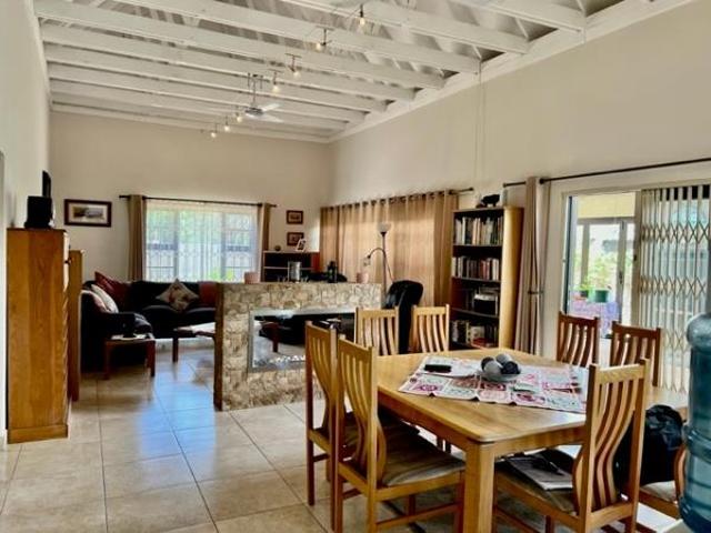 4 Bedroom House in Leloko
