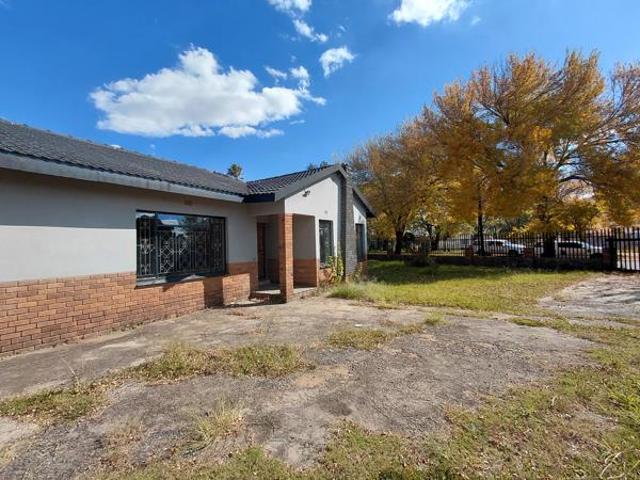 4 Bedroom House in Lennoxton