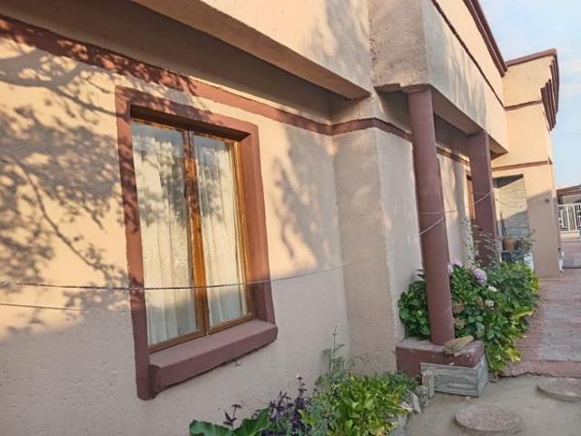 4 Bedroom House in Lesedi Park