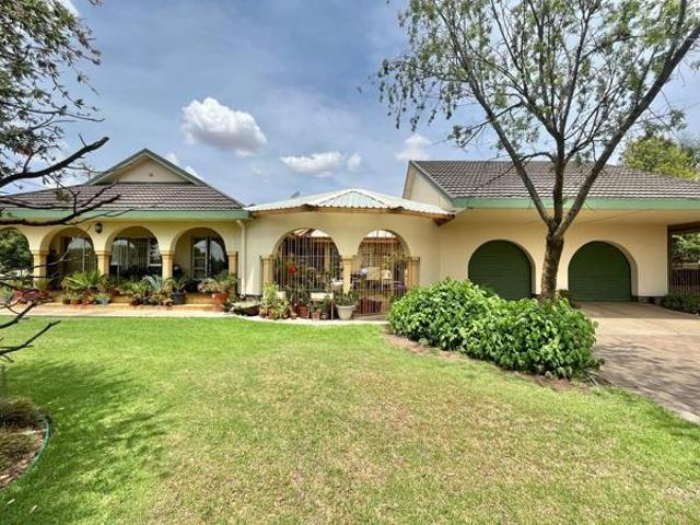 4 Bedroom House in Lichtenburg