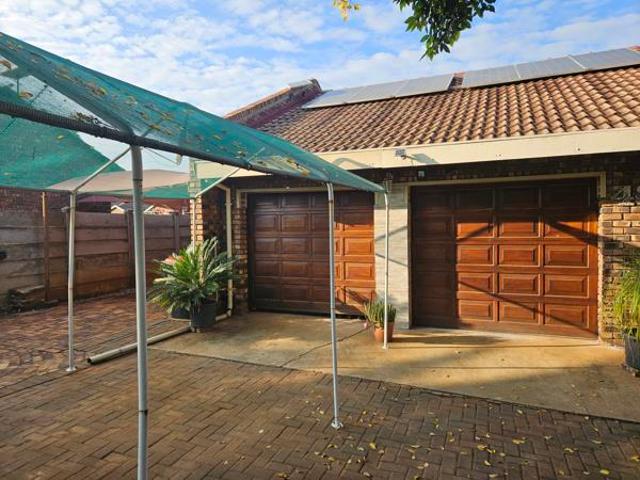 4 Bedroom House in Lichtenburg