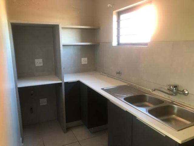 4 Bedroom House in Lion Pride