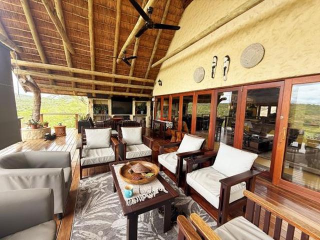 4 Bedroom House in Lissataba Private Nature Reserve