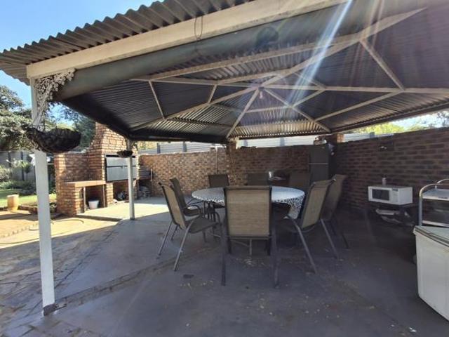 4 Bedroom House in Lyttelton Manor