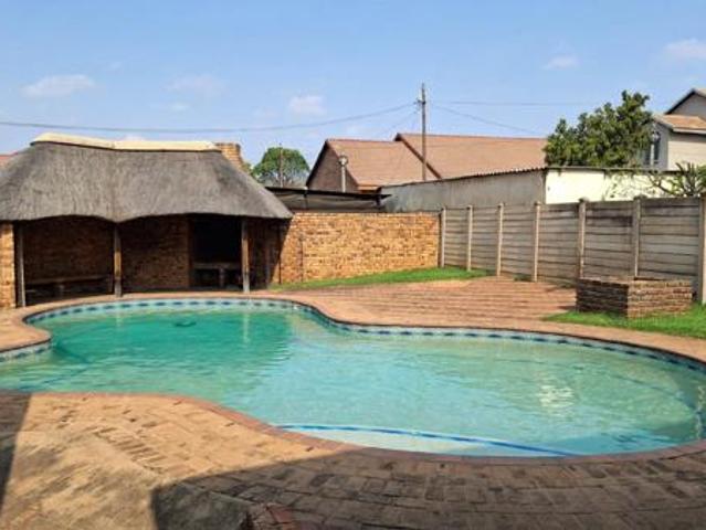 4 Bedroom House in Lydenburg Mashishing