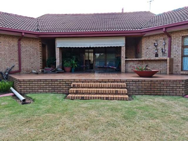 4 Bedroom House in Lydenburg Mashishing