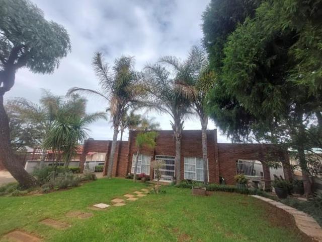 4 Bedroom House in Lydenburg