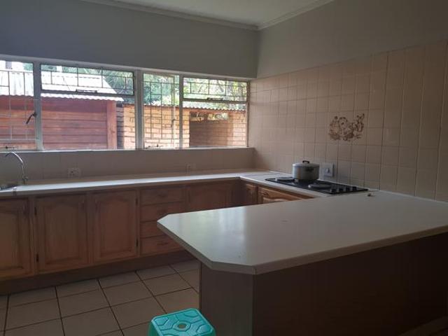 4 Bedroom House in Lynnwood Glen