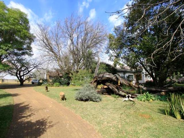 4 Bedroom House in Mnandi AH