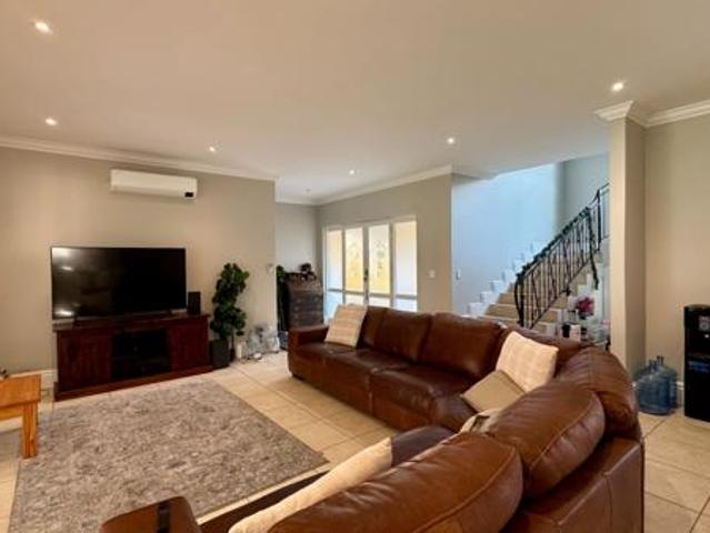 4 Bedroom House in Mount Edgecombe Country Club Estate