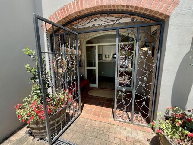 4 Bedroom House in Mount Michael