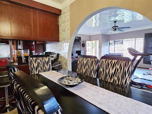 4 Bedroom House in Mountain View