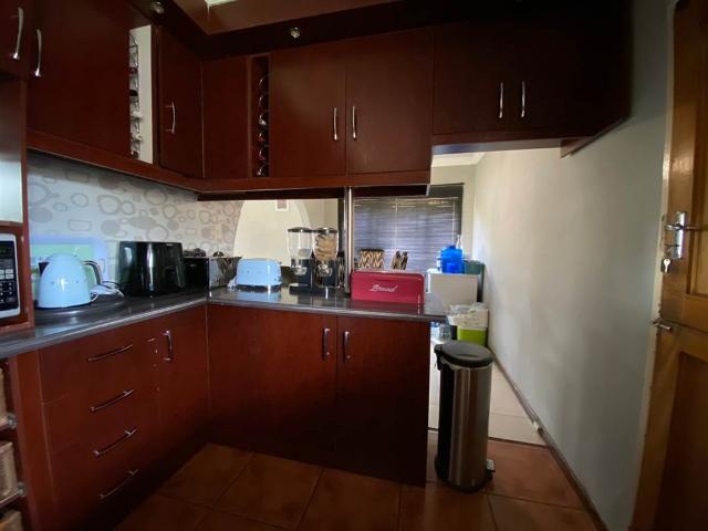 4 Bedroom House in Mountain View