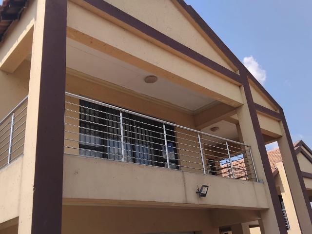 4 Bedroom House in Model Park