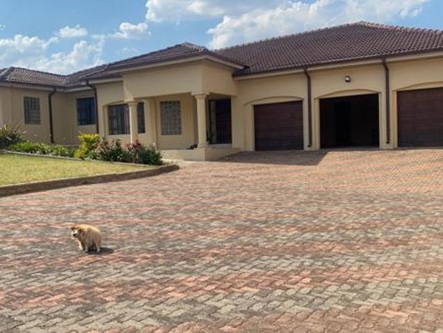4 Bedroom House in Modelpark