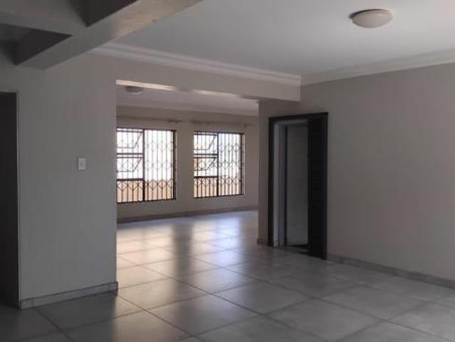 4 Bedroom House in Modelpark