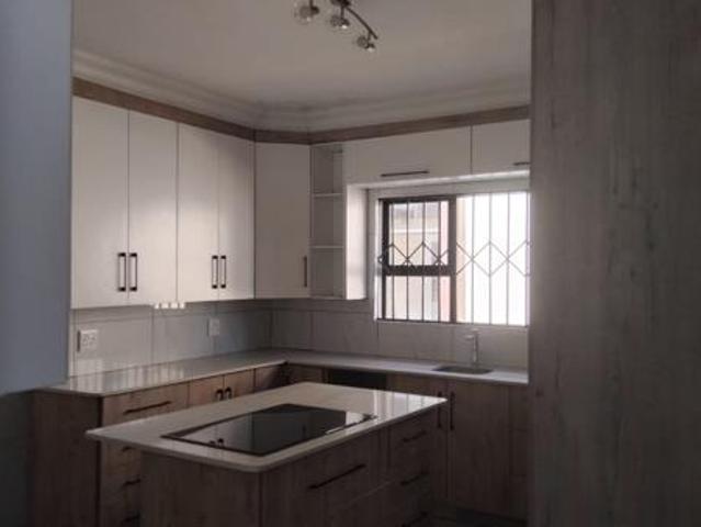 4 Bedroom House in Modelpark