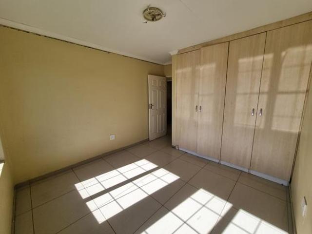 4 Bedroom House in Modelpark