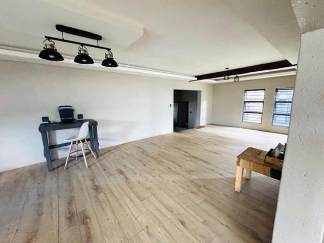 4 Bedroom House in Modelpark