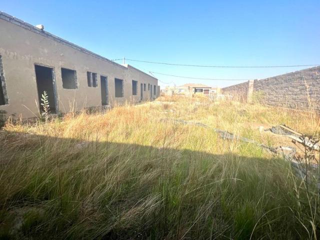 4 Bedroom house in Mohlakeng For Sale
