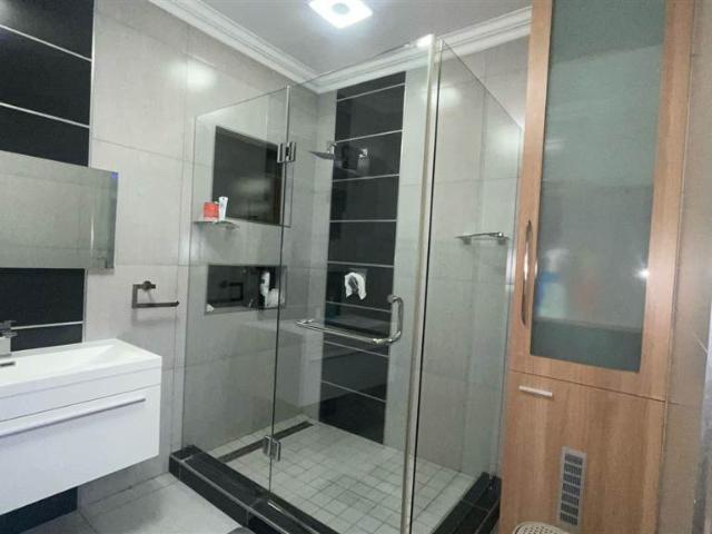 4 Bedroom House in Monavoni
