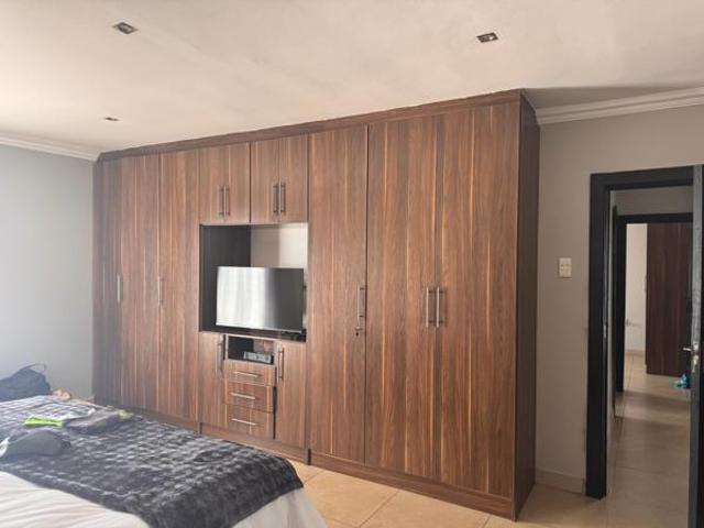 4 Bedroom House in Monavoni