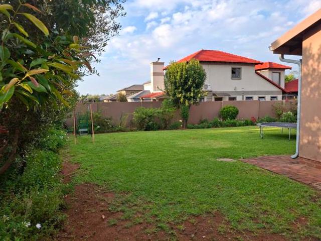 4 Bedroom House in Monavoni
