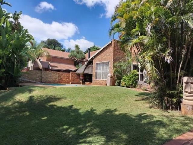 4 Bedroom House in Montana Park