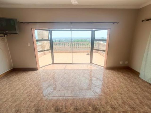 4 Bedroom House in Montana Park